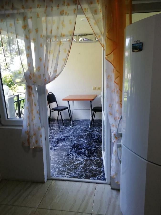Geno Guest House Kvariati Exterior photo