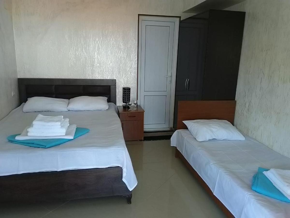 Geno Guest House Kvariati Exterior photo