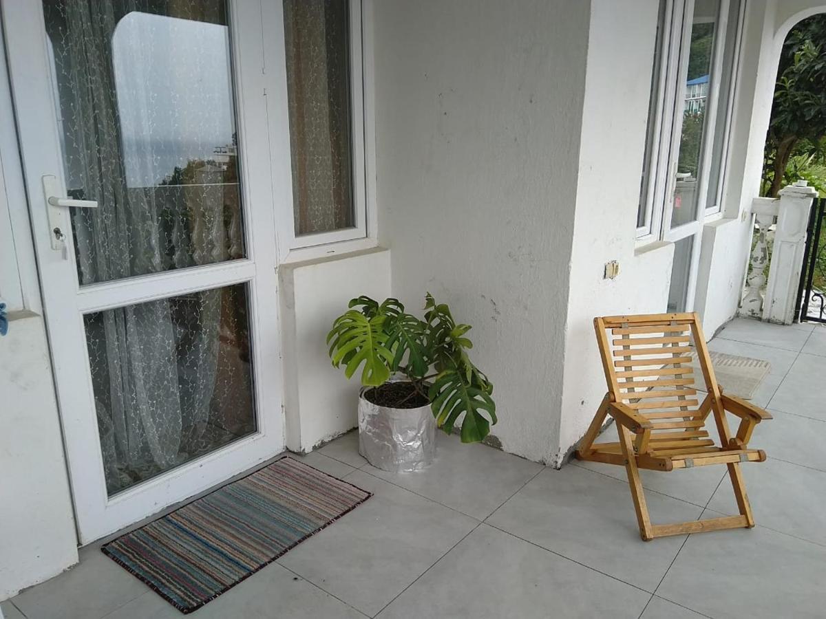 Geno Guest House Kvariati Exterior photo
